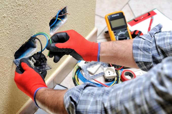 5 Best Electricians in Columbus - Find safe upgrades, repairs, and new circuits